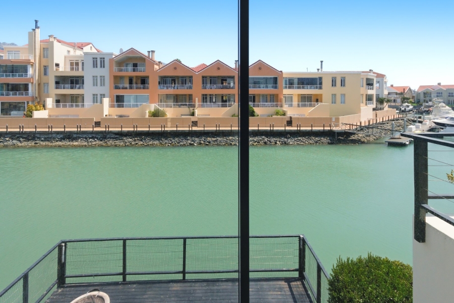 4 Bedroom Property for Sale in Harbour Island Western Cape